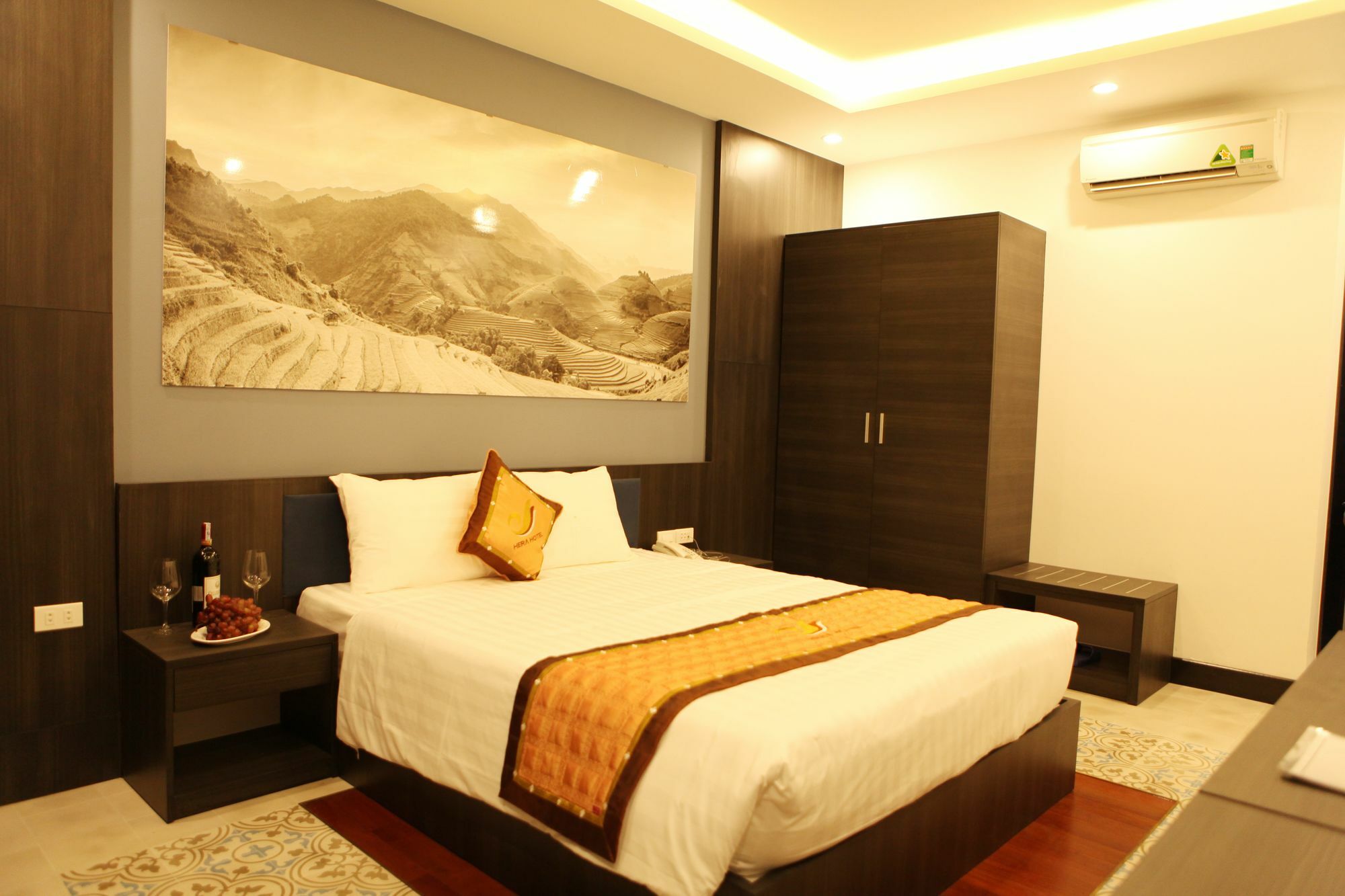 Hera Ha Long Hotel Exteriör bild