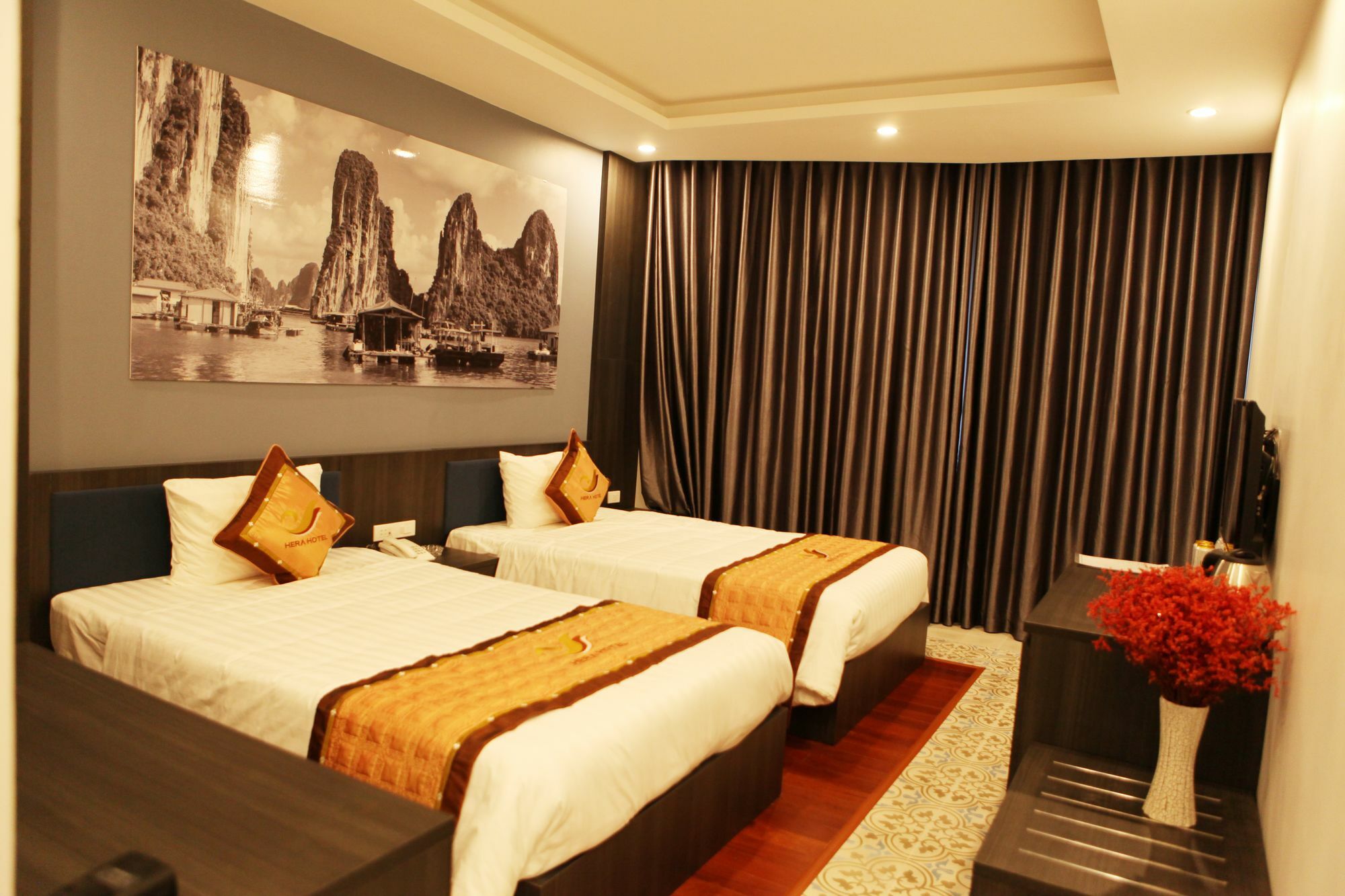 Hera Ha Long Hotel Exteriör bild
